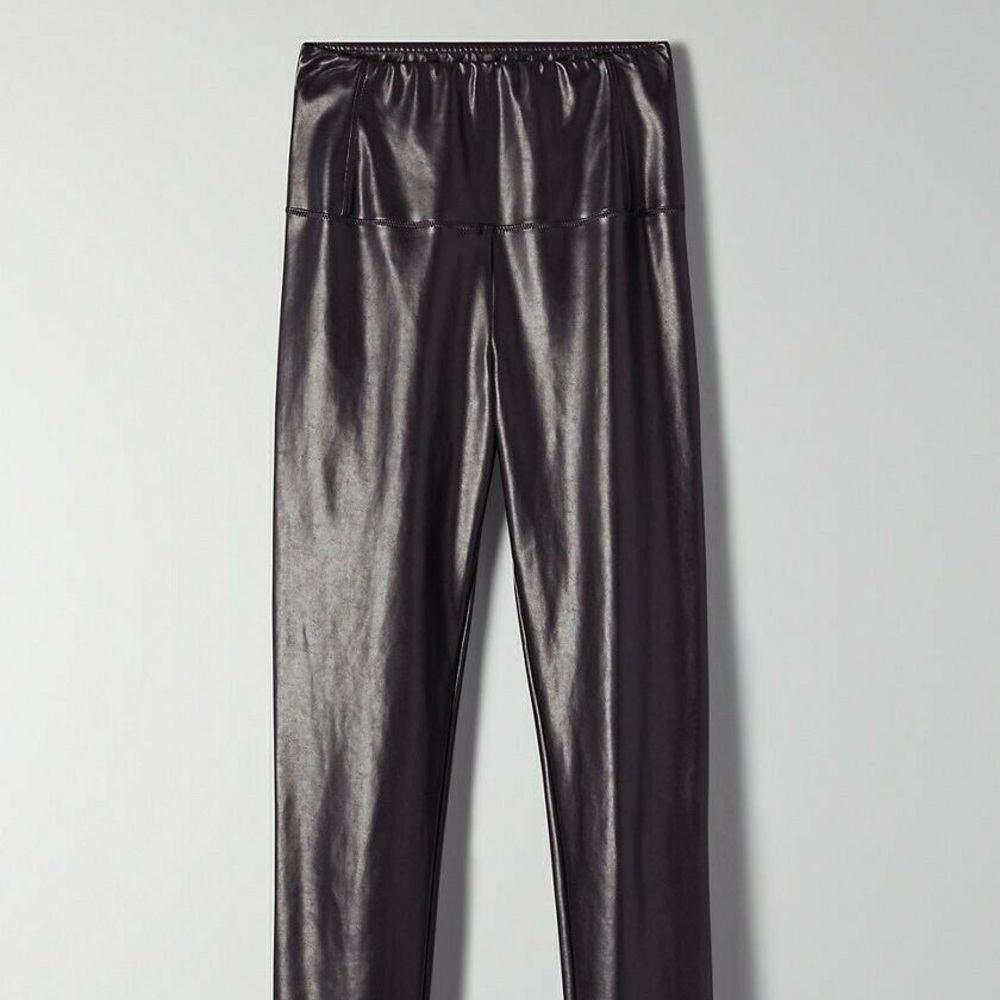 Aritzia Wilfred Daria faux leather ankle leggings